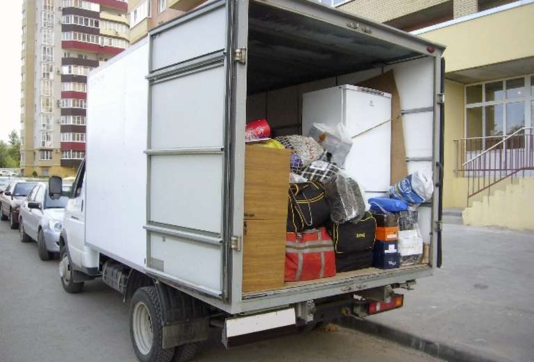 Заказать грузовой автомобиль для переезда квартиры из Сыктывкара в Санкт-Петербург