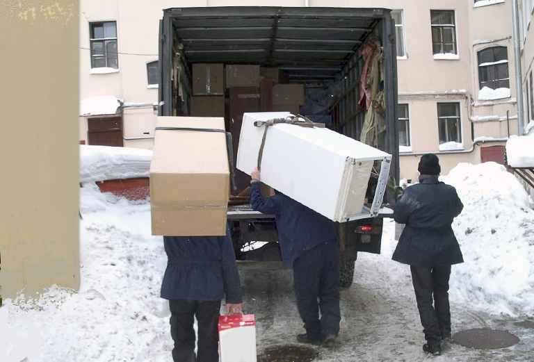 Перевозка дивана, личных вещей, шкафа, коробок из Инты в Белгород