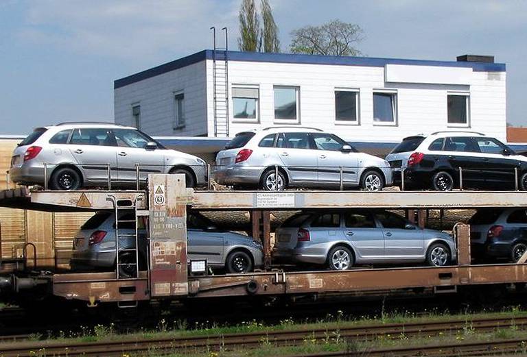 Железнодорожные перевозки автомобиля сеткой из Усинска в Котельнича