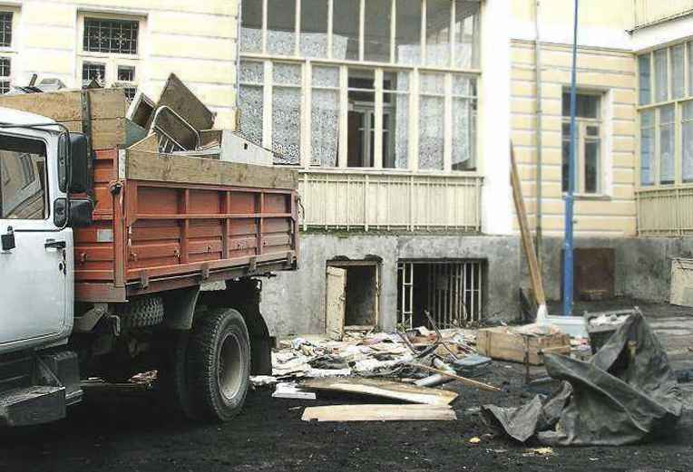 Вывоз бытового и строительного мусора по Воркуте
