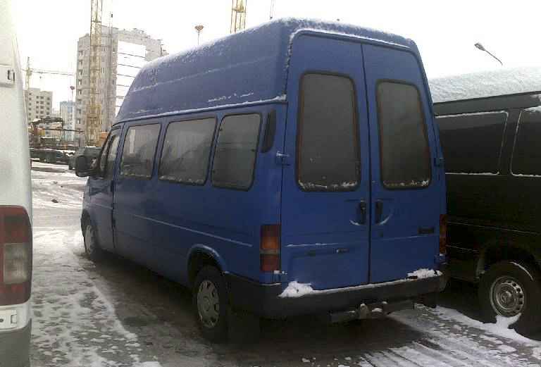 Заказ микроавтобуса для перевозки людей по Пскову