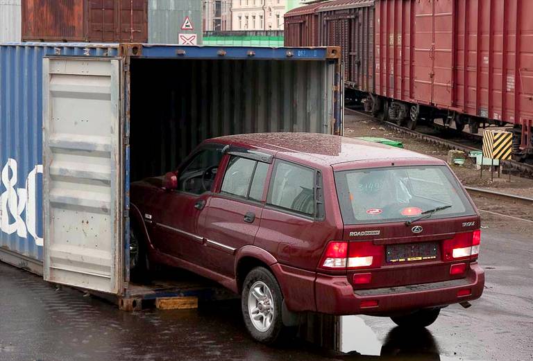 Стоимость транспортировки жд контейнером машины из Пензы в Санкта Петербург