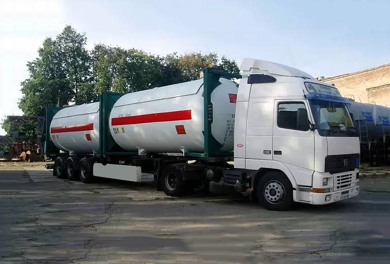 Автоперевозка спец. грузов И другого услуги из Москва в Поворино
